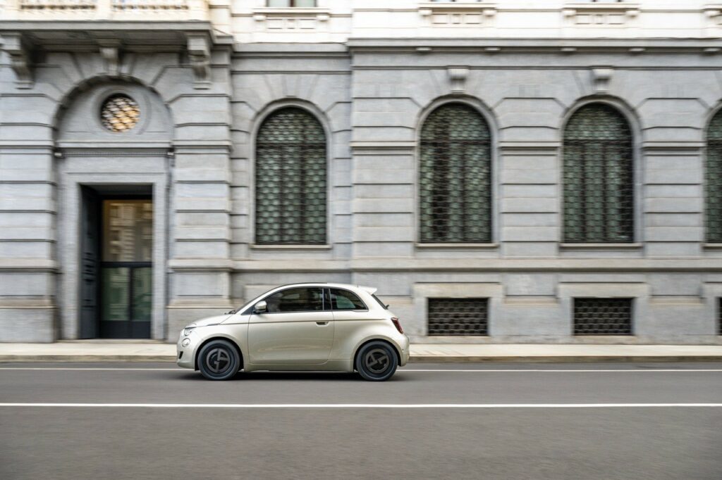 Esterni Fiat 500e Giorgio Armani Collector’s Edition