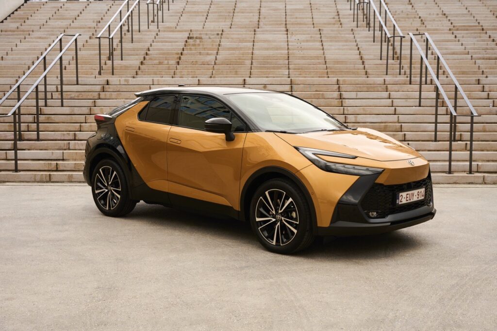 Toyota CH-R, tra le auto ibride più vendute di gennaio 2025